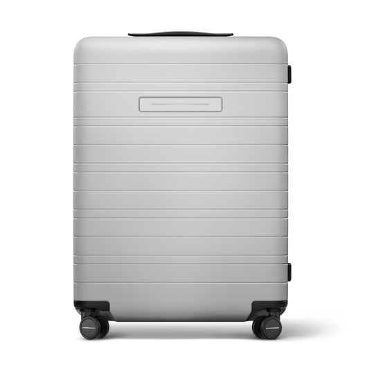 H6 / Light Quartz Grey / Premium Hard Shell / Check-In Size M / Essential