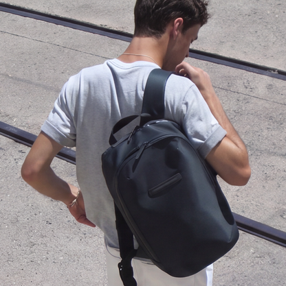 Gion Backpack Pro / All Black / Recycled Nylon / Size M