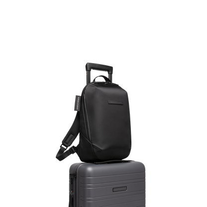 Gion Rucksack Light Trolley Seitenansicht - Wasserabweisend Vegan Ergonomisch - Horizn Studios