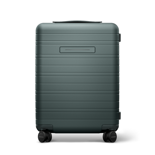 H5 Essential / Pine Green / Premium Hard Shell / Cabin Size / Essential