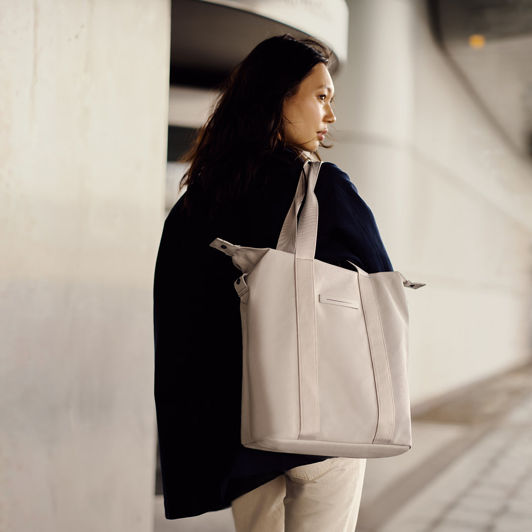 SoFo Vertical Tote / Light Quartz Grey / Waxed Canvas