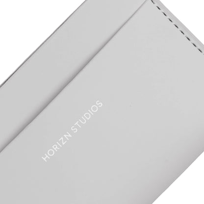 Cardholder Light Quartz Grau Vorderseite - Horizn Studios