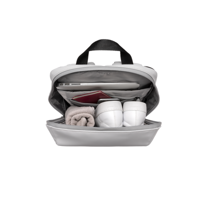 Gion Rucksack Essential Light Quartz Grau Detail Hauptfach - Wasserabweisend Vegan Ergonomisch - Horizn Studios